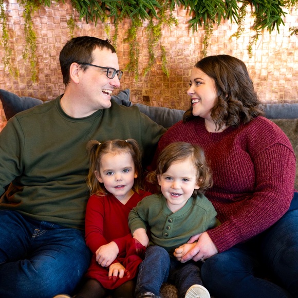 Meet your Posher, Erin - Picture 1 of 1